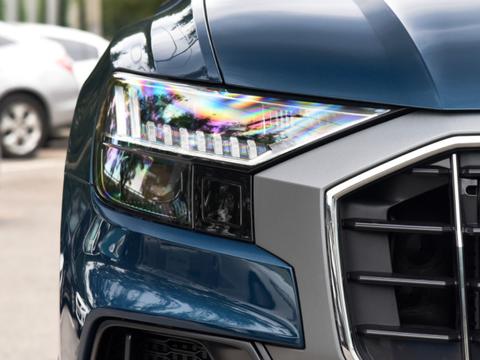 兰博基尼师出同门的顶级SUV 无框车门+可变悬挂 售价76-109万