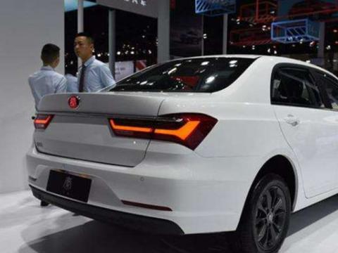 全新“F6”上市，采用无级变速箱，售价为6.68-8.68万