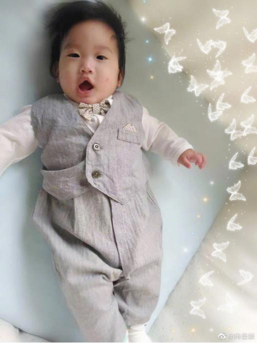 邹市明老婆晒小女儿,模样简直就是小版轩轩!基因太强大了 邹市明老婆晒小女儿,模样简直就是小版轩轩!基因太强大了