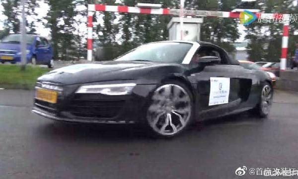 奥迪R8 V10改装了这款排气厉害了，看炸隧道有多爽，太酷了。