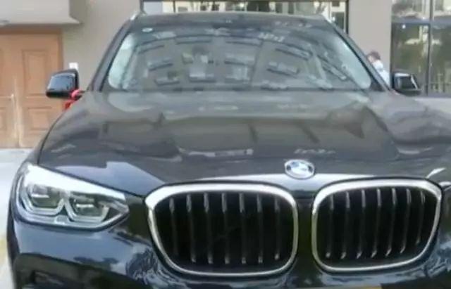 为了1万元优惠，买到一辆“问题”宝马X3，女车主要求退车被拒