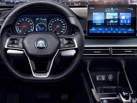 比亚迪“秦”系列推出燃油版了,满足国六排放标准,售价6.68万元起