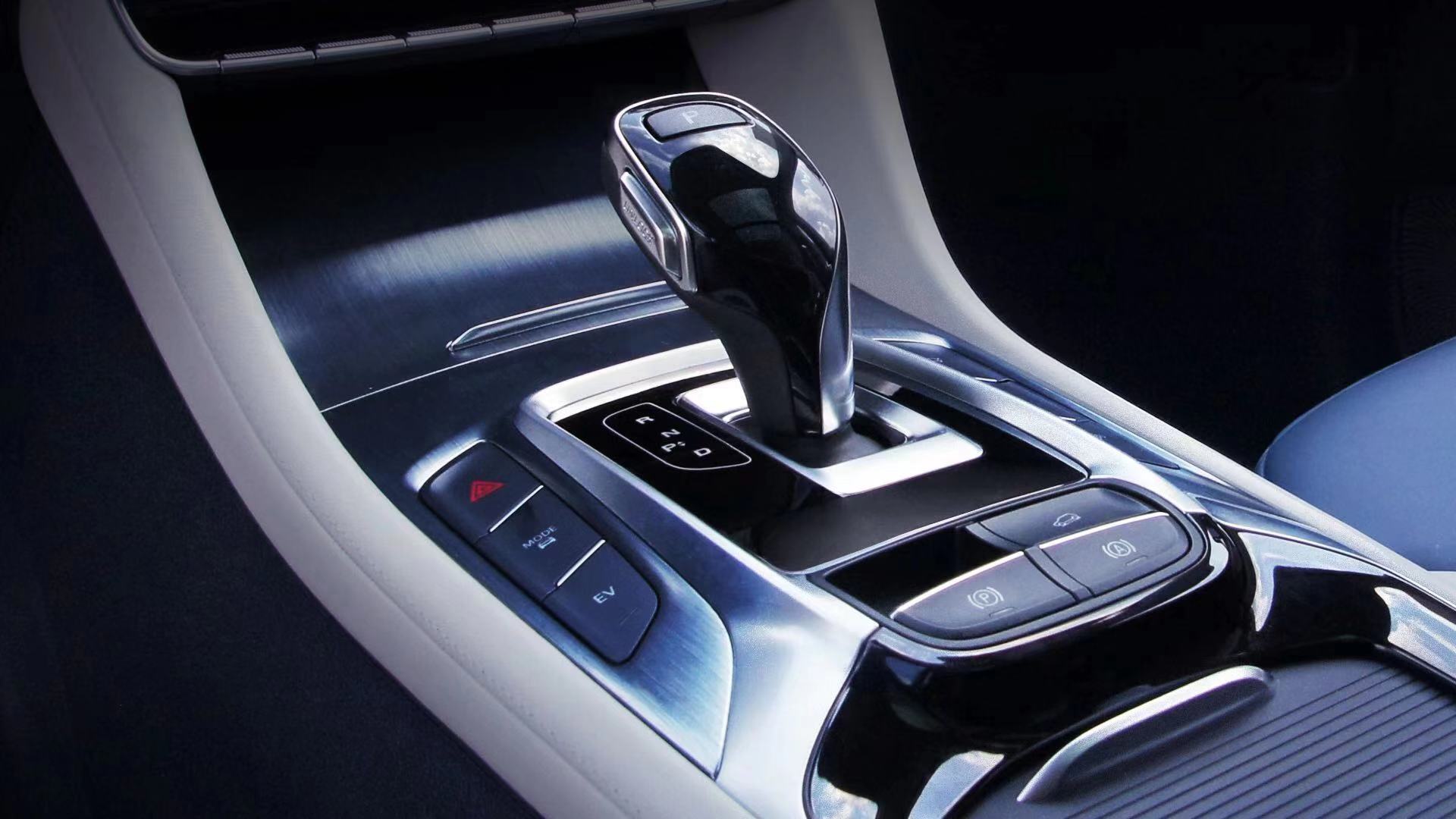 名爵eHS内饰及部分配置曝光,将出口欧洲市场