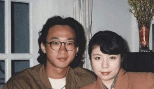 守望爱情，她是黄家驹的前女友，花十年才走出悲痛