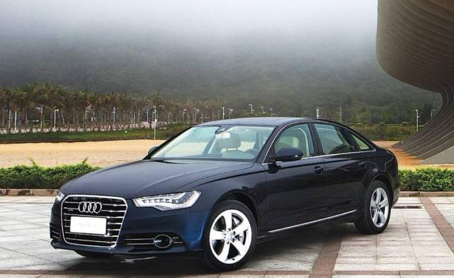 都跌到33万了,还有啥理由拒绝奥迪A6l