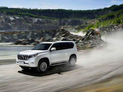 全新丰田普拉多上市：搭载3.5L自吸引擎，彰显霸道本色