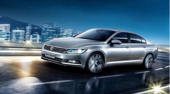 一款有实力的B级车，迈腾降价高达5万元，网友：值得入手一台。