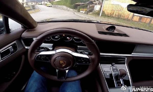 保时捷帕拉梅拉P，内饰给人的感觉相当高级
