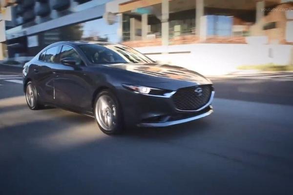 汽车视频：马自达3 VS 本田思域。