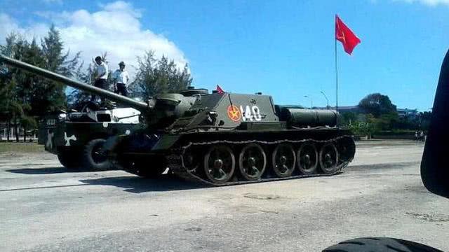 二战苏军su-100坦克歼击车,"动物园"克星至今仍然在服役
