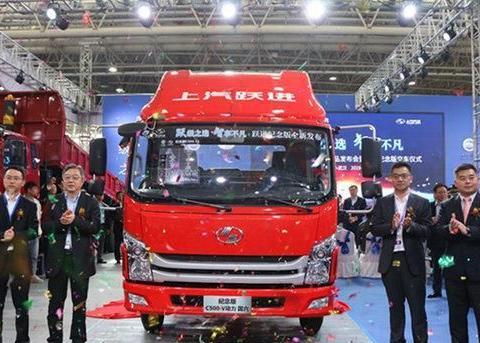 上汽“V”动力+国六+AMT，跃进C500轻卡让你彻底解放左脚