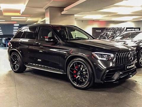 最帅奔驰“GLC”亮相，全黑车身+四出排气，476马力带全时四驱！