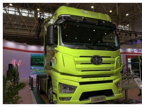 六大品牌10款500+马力重卡亮相武汉车展 都有谁