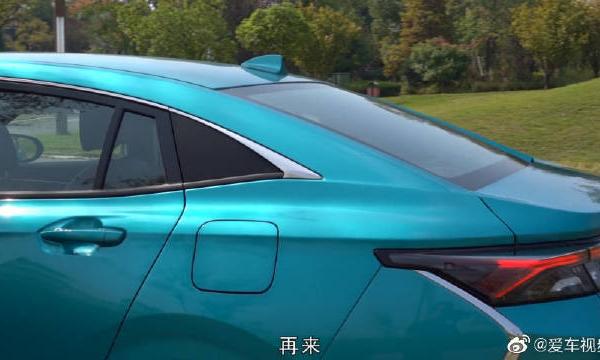 颜值出众，李扬试驾东风风神奕炫