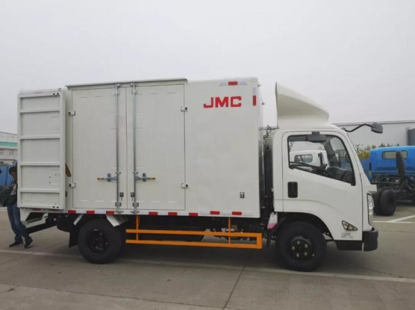 合规“轻”卡让你赚更多 看江铃铁铝货厢如何炼成