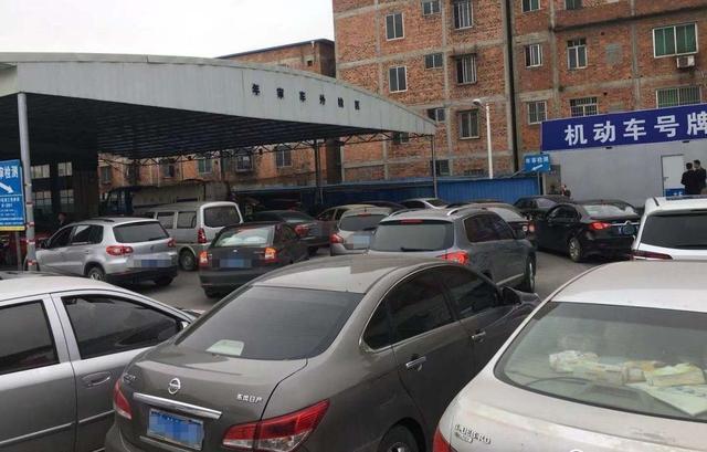 車輛年檢時,原地一腳油門飆到4000轉,真有這個必要嗎?