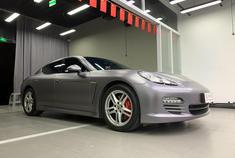 Panamera 4 改色贴膜RG电光碳灰，卡钳喷漆/红。