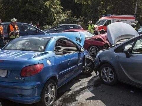 即便不缺钱，这3种车险可以不用买，基本用不上