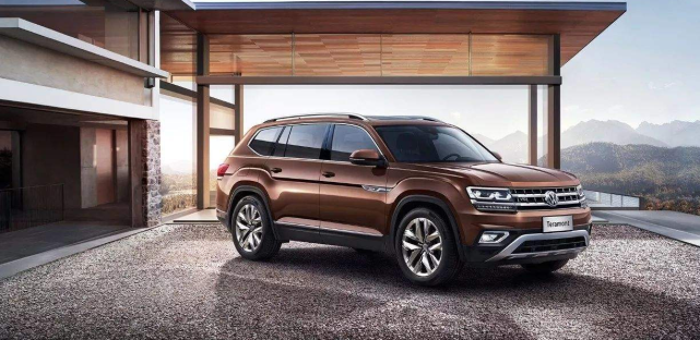 上市2年仍被热捧，车长超5米，直降5万铁了心要取代汉兰达