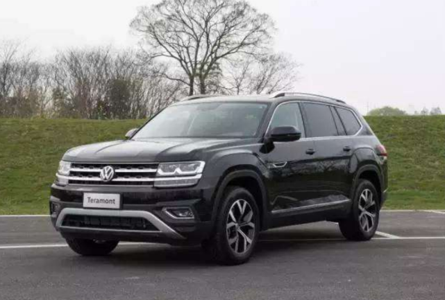 上市2年仍被热捧，车长超5米，直降5万铁了心要取代汉兰达