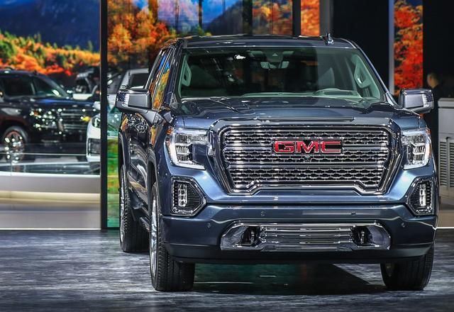 全新GMC SIERRA Denali皮卡进博会首发亮相