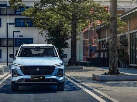 新宝骏再出新车，1.2T榨出131马力，颜值堪比柯米克，不足8万