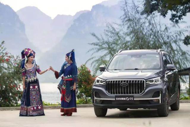 售6.99-10.39万的七座中型SUV,搭载2.0L/1.5T,能拉人还能载货