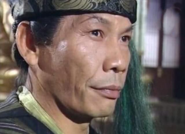 "青翼蝠王"王青近况曝光!70岁仍老当益壮