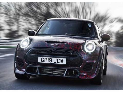 MINI新车售价曝光！搭2.0T，17天后就能买，媳妇看完心动了