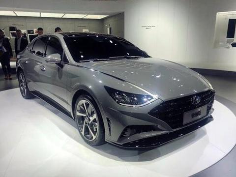 韩版“奥迪A7”实车亮相，溜背式车身配马丁脸，2.0T引擎241马力