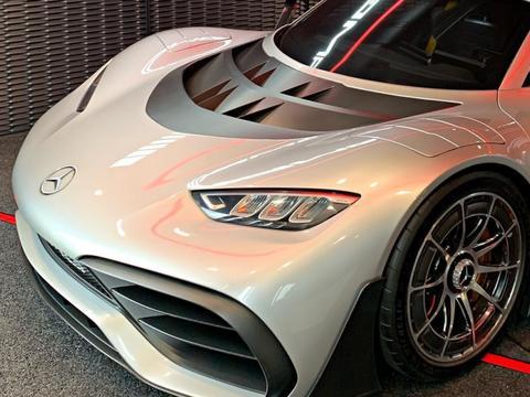 奔驰amg one，号称公路上的F1赛车，都快遗忘这辆跑车了