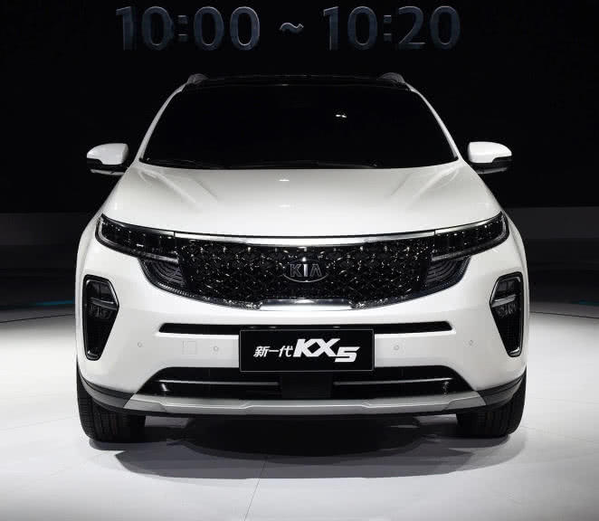 看了本田CRV、马自达CX5,最后花17万提起亚KX5,差距明显