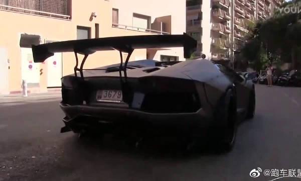改装LB宽体套件 敞篷Aventador街头暴走