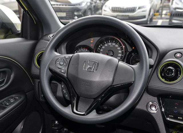 至今大众、丰田都卖不过这台车,涡轮、自吸都有,12.79w起售