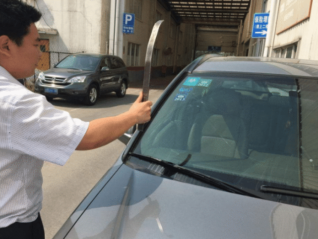 “三者险”买到100万是否有必要？定损员说实话，后悔现在才知道