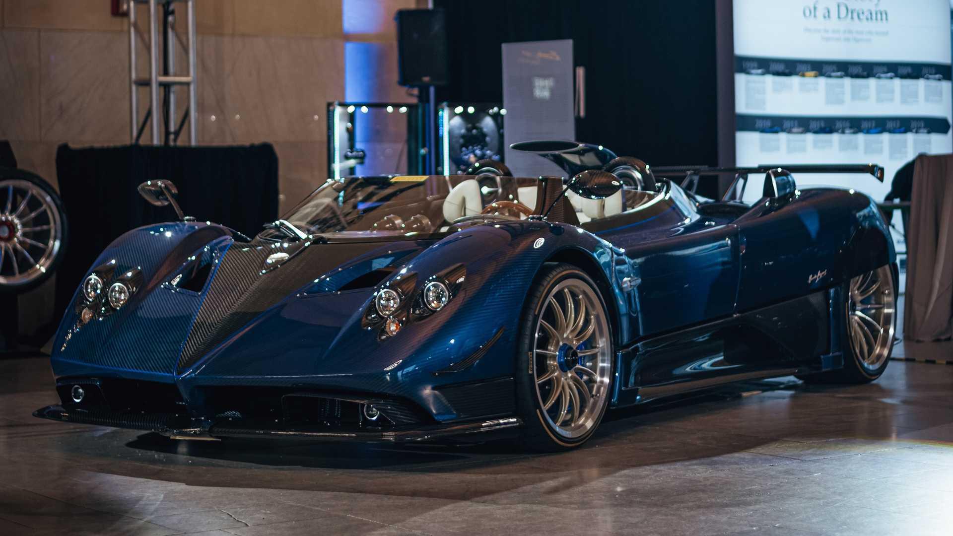 #1/3 Zonda HP Barchetta亮相纽约中央火车站