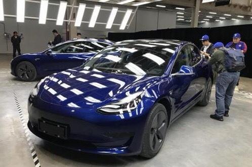 国产版特斯拉model3实车实拍照，新车仅提供一种动力版本