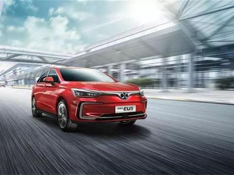 10月新能源车销量出炉！北汽EU六连冠，比亚迪多车上榜