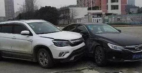 三者险购买了100万,如果撞到豪车,修车需要100万,保险公司全赔吗