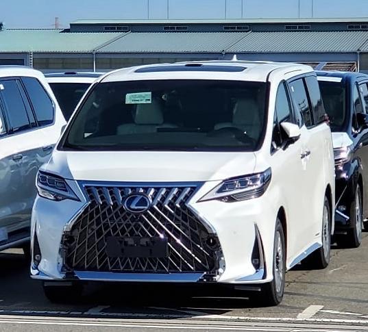 地表最“壕”MPV,雷克萨斯LM300h被曝起步价218万