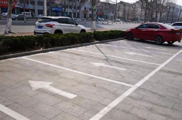 车市为什么不行了?车主:加油贵,停车贵,买车更贵!