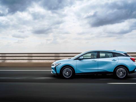 别克微蓝410KM版：一款能媲美燃油车的电动车