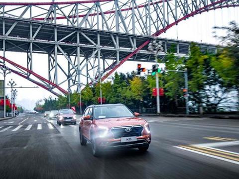 这款新iX25在操控和省油上有绝对的“话语权”︱试了才说