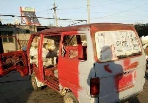 男子花500元买辆烂铁，改装后有人出价20万，男子不想卖