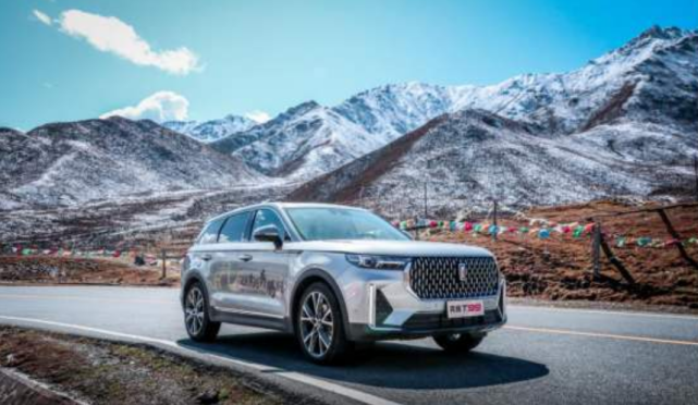 顶配预售19.99万,上车可享30万级别的奢华感,4.8米长尽显霸气