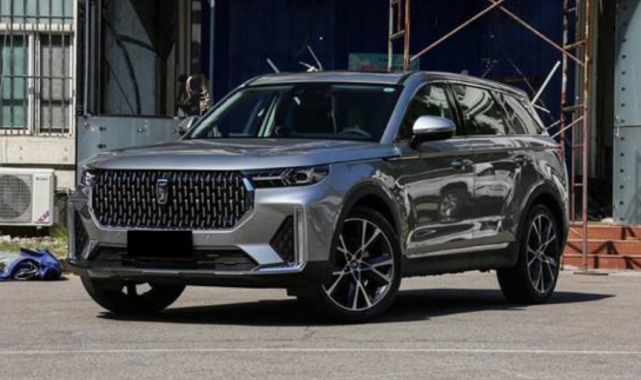 顶配预售19.99万,上车可享30万级别的奢华感,4.8米长尽显霸气