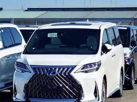 200万一台的“大面包”终于来了，气势碾压埃尔法，4座/7座随便选