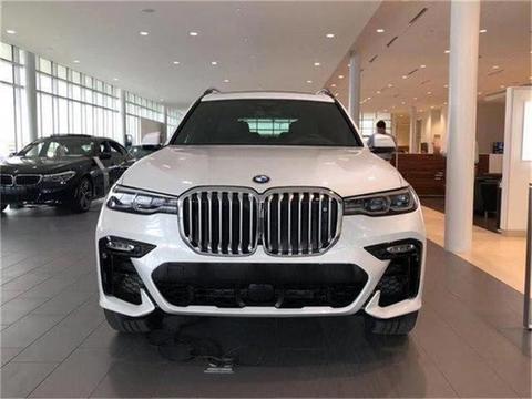 全新宝马X7，首台全尺寸SUV，稳重不失时尚家用商务顶级享受