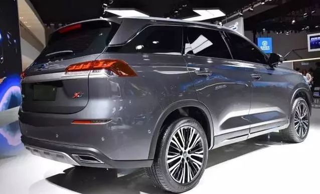 7.99万的suv，做工比博越实在，空间远超H6，关键还终身免费维保