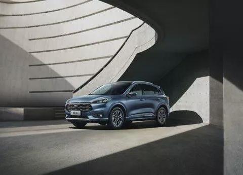 福特Escape正式命名为锐际；迈巴赫SUV即将全球首发